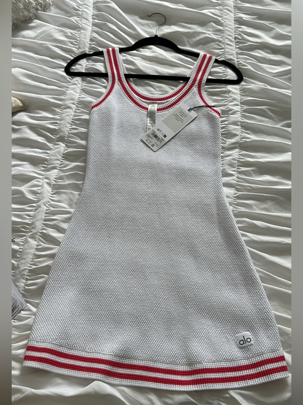 ALO Yoga White/Candy Red Tag